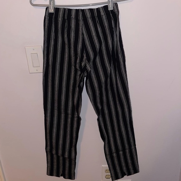 Brandy Melville Women's Black and White Trousers - Picture 4 of 4